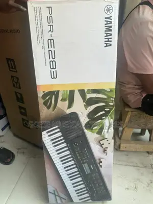 Professional Yamaha Keyboard PSR -E 283