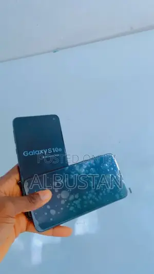 New Samsung Galaxy S10e 128 GB Black