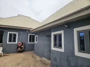 4bdrm Bungalow in Bola Elebu, Ibadan for sale