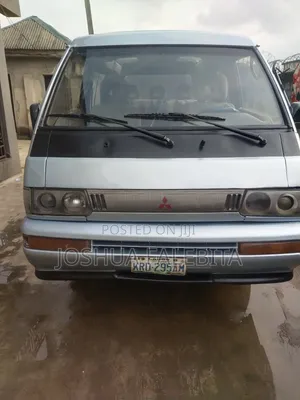 Mitsubishi L300 2005 Grey