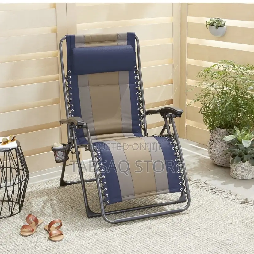 Padded Gravity Folding/Resting Chair