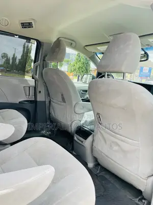 Toyota Sienna 2015 Silver