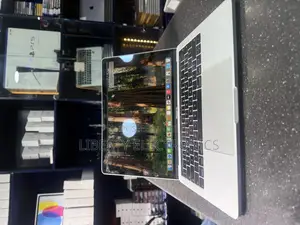 Laptop Apple MacBook Pro 2019 8GB Intel Core I7 SSD 128GB