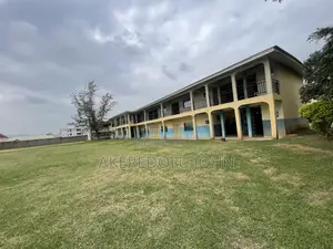School Building 15 Rooms