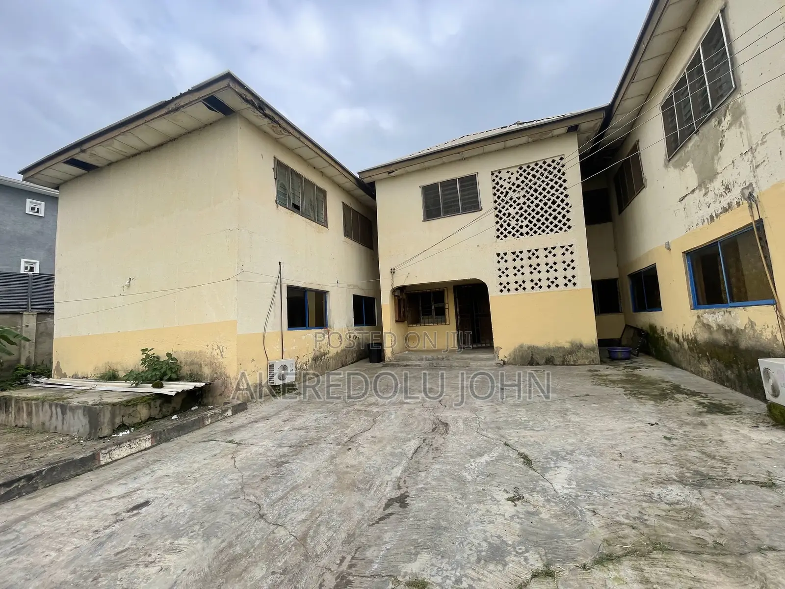 School Building 15 Rooms