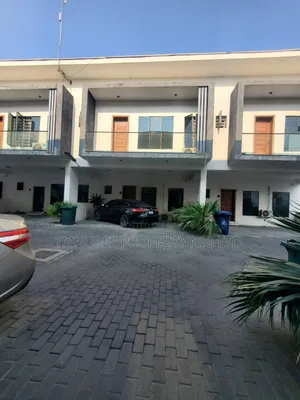 4bdrm Duplex in Orchild Road, Chevron for sale
