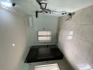 3bdrm Block of Flats in Fo1, Kubwa for rent