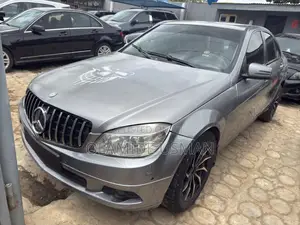 Mercedes-Benz C300 Sport Sedan AWD (3.0L 6cyl 7A) 2008 Gray