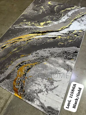 Standard Luvi Center Rug