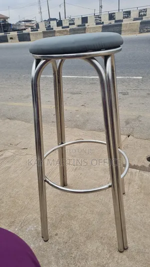 A Unique Bar Stool for Your Hotel, Restaurants and Homes