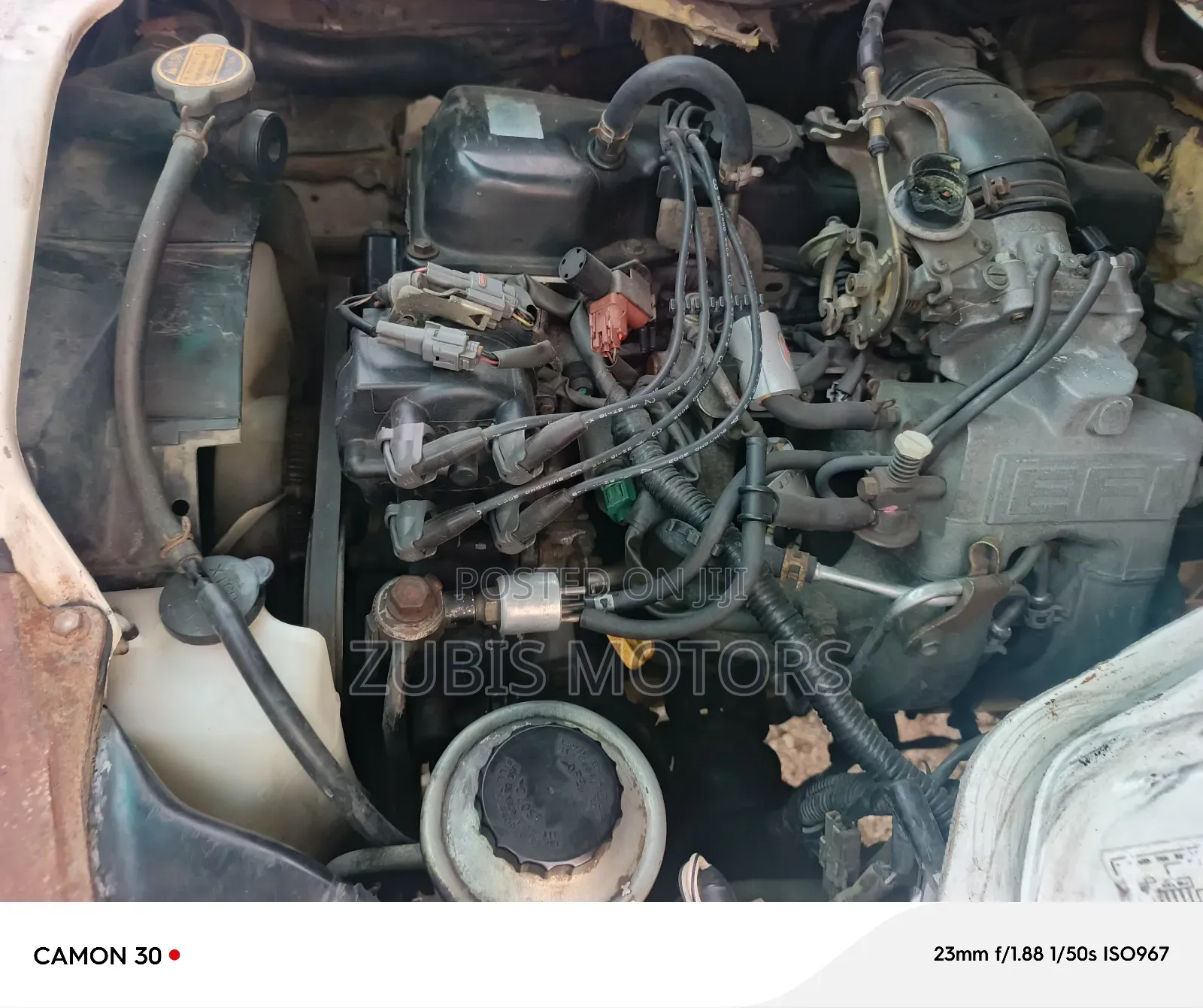 Toyota HiAce 2000 White