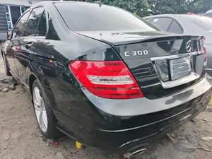 Mercedes-Benz C300 Luxury 4Matic Sedan AWD (3.5L 6cyl 7A) 2013 Black