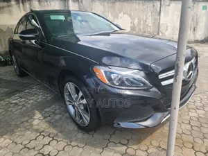 Mercedes-Benz C300 Luxury 4dr AWD 4Matic Sedan (2.0L 4cyl 7A) 2015