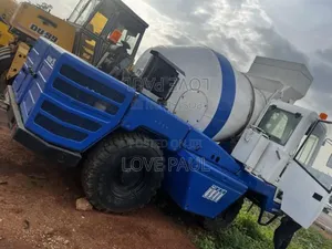 3.5 Cubic Meter Mobile Self Loader Concrete Mixer