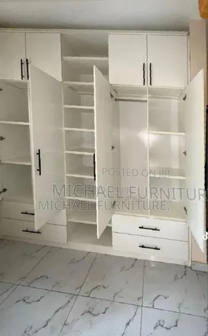6 **8 Wardrobe