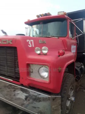 Mack Truck Tipper