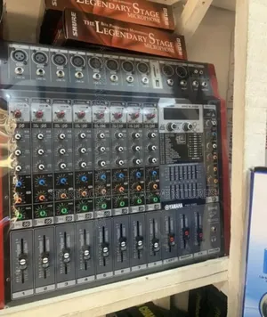 Powered Mixer 8channels