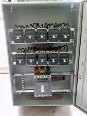 800amps Incomer Breaker With 10 100ams Outgoing