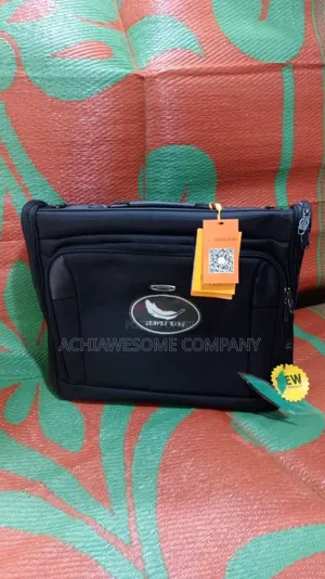 Leaves King Suit Carrier