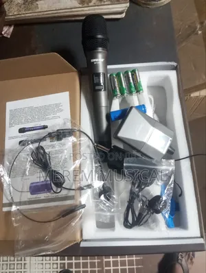 W15f One Handed and Over Head Microphone