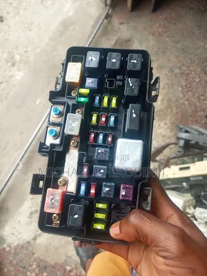 Engine Fuse Box For Honda Cr-v 2005