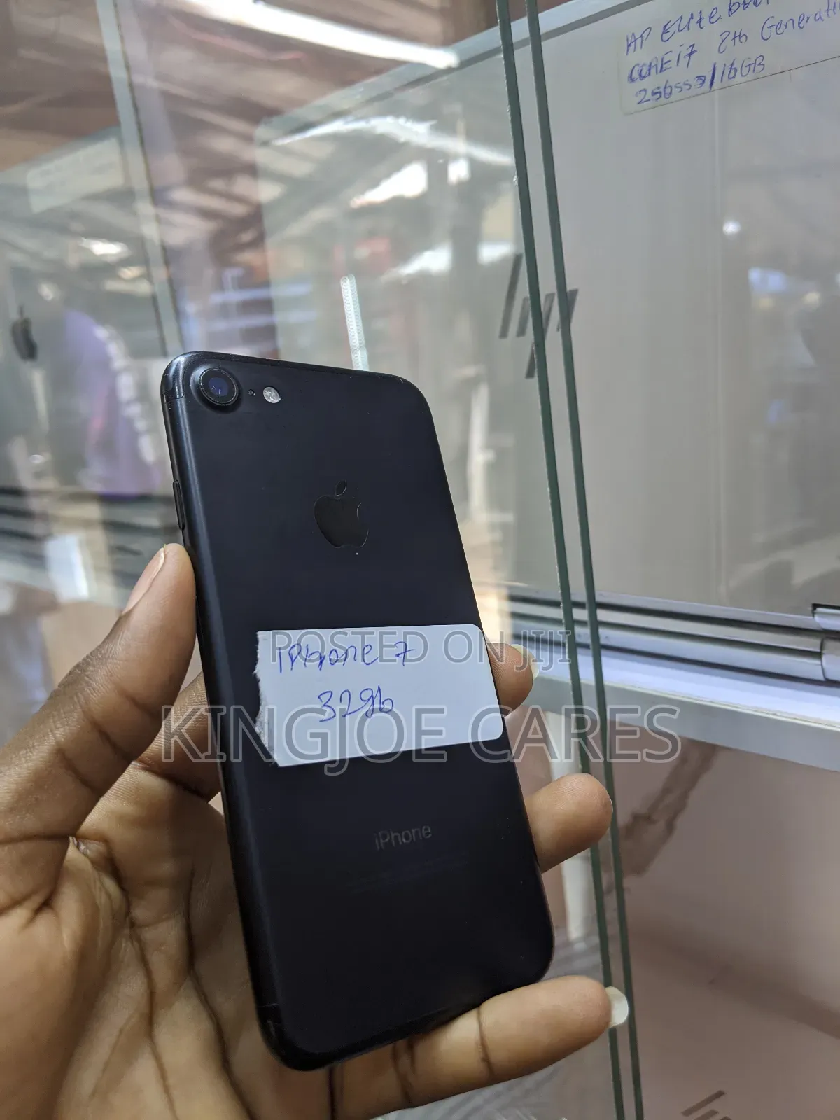 Apple iPhone 7 32 GB Black