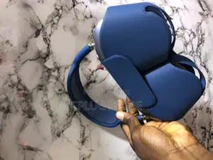 Clean Used Apple Airpodmax 2; Feel the Music, Live the Moment