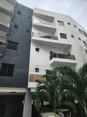 4bdrm Maisonette in Seagate Estate Lekki for rent