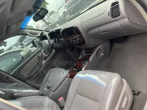 Toyota Sequoia Limited 4dr SUV 4WD (4.7L 8cyl 5A) 2007 Silver