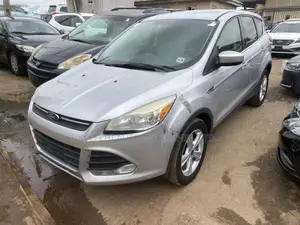 Ford Escape SE 4dr SUV (1.6L 4cyl Turbo 6A) 2015 Silver