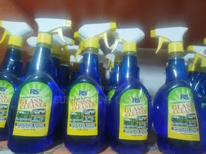Rs Glass Cleaner