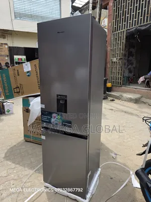 Hisense Bottom Freezer Refrigerator With Dispenser