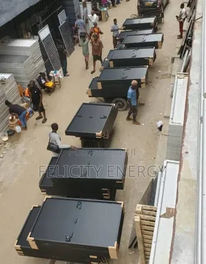 Longi 600watt All Black Solar Panel 120 Cells Halfcut Mono