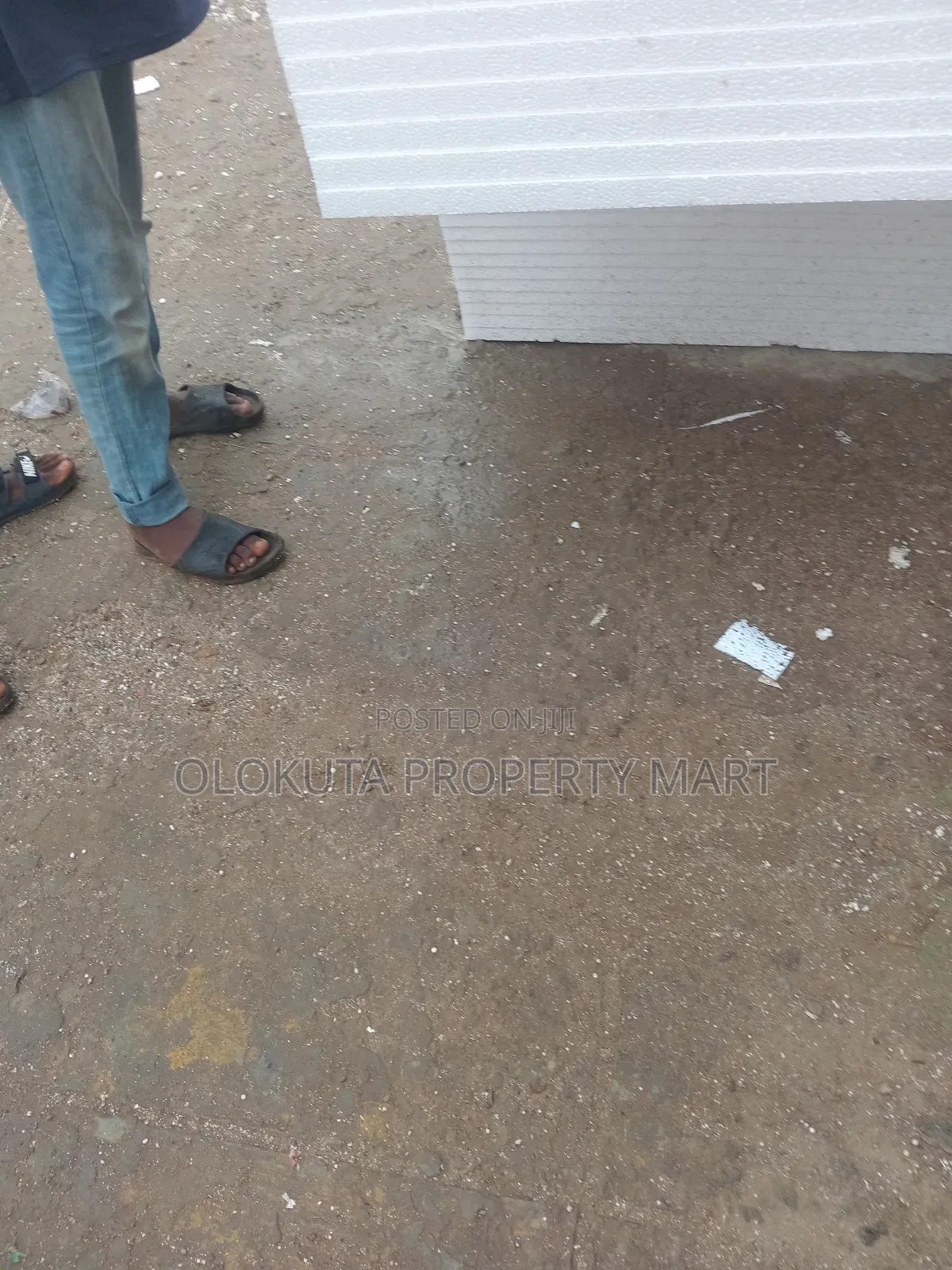 Polystyrene Parapet and Board