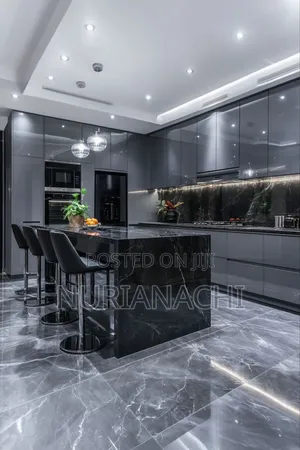 Glossy Fitted Kitchen Cabinets, Cost Per Linear Meter