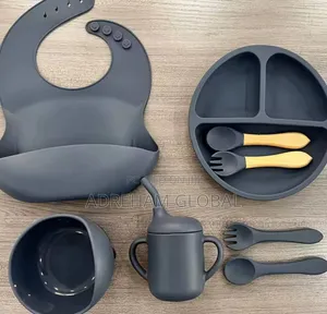 Silicone Baby Feeding Set Microwave Oven Safe for 0-3 Years