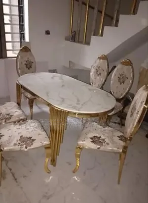 6 Seaters Classic Dining Table With 6 Chairs