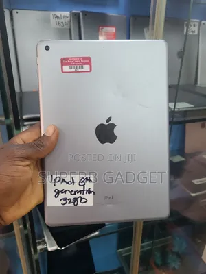 Apple iPad 9.7 32 GB Silver
