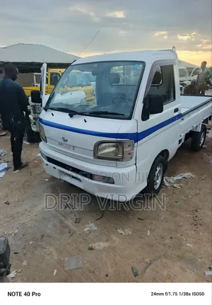 Direct Belgium Daihatsu Hijet Truck 2010 White With CHILLING A. C