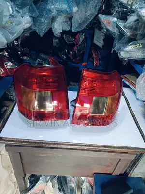 Rearlight/Backlight For Toyota Corolla  E  2003/2005 (Used) Set