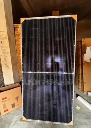 Brand New Jinko 750watt Solar 144 Cells