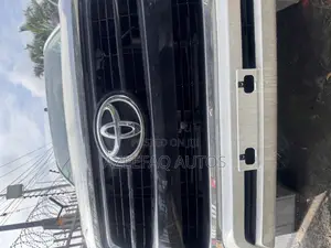 New Toyota Hilux 2025 White