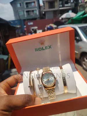 Female Rolex Set
With Bracelets