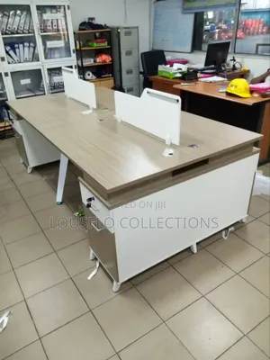 Quality 4 Seaters Office Work Station Desk With Drawers
