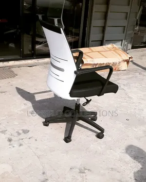 Quality Swivel Adjustable Office Chair