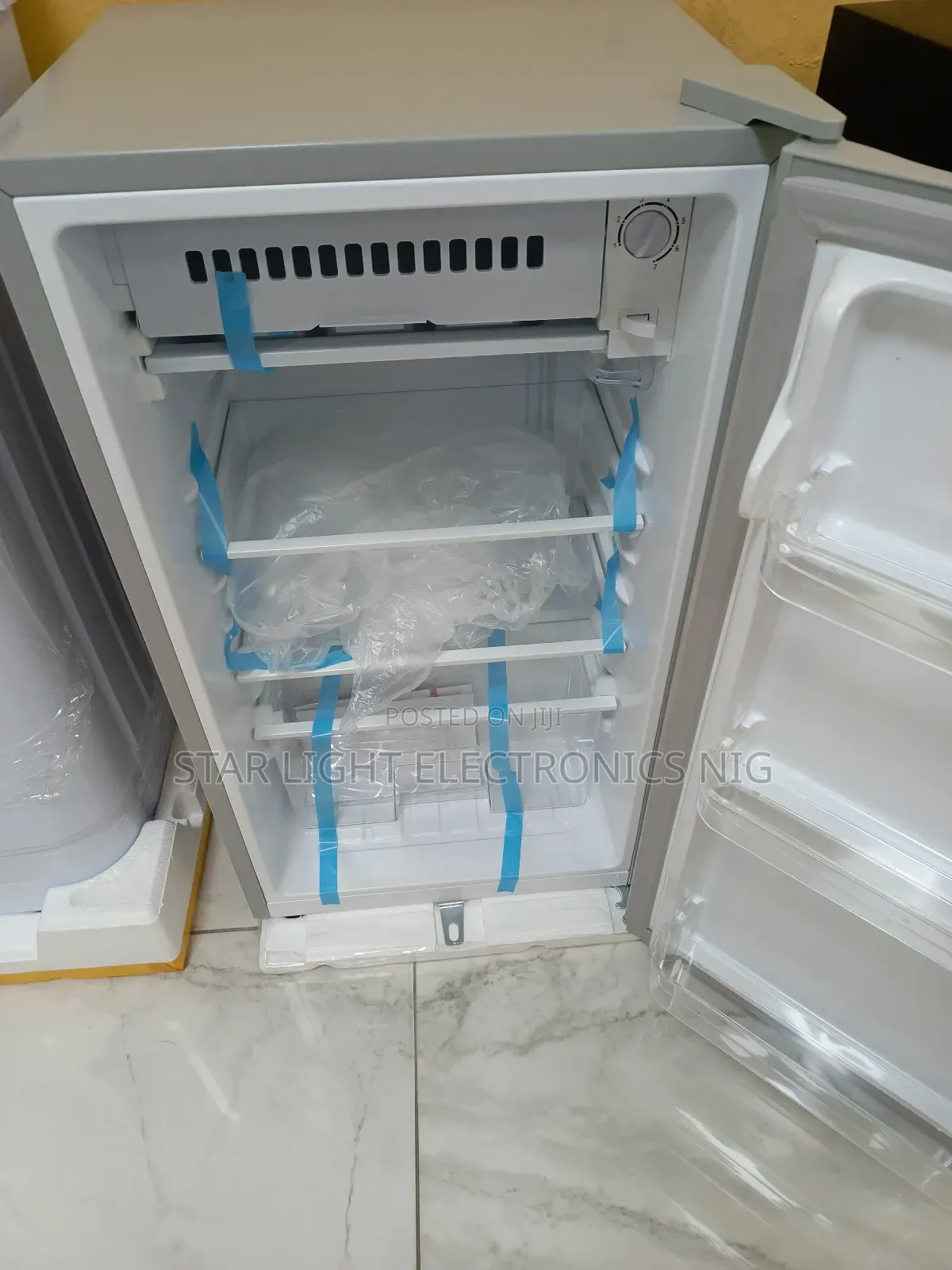 Table Top Fridge 100l Silver