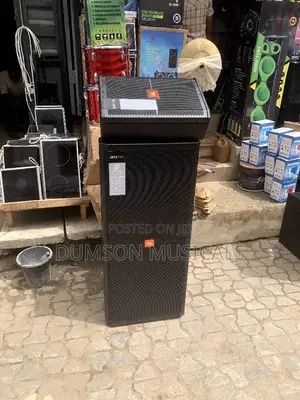 JBL Srx725 Full Range Speaker Big Magnet JBL Engraved on the Body