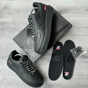 Supreme X Nike Air Force 1 “Black”