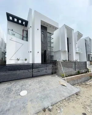 4bdrm Duplex in Chevron for sale