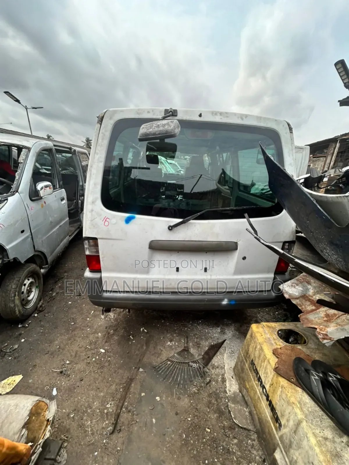 Mazda Bongo 2005 White